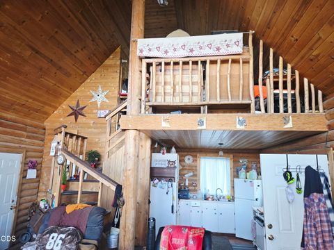 Tiny photo for 31276 Seal Lane, Bonanza, OR 97623 (MLS # 220224566)