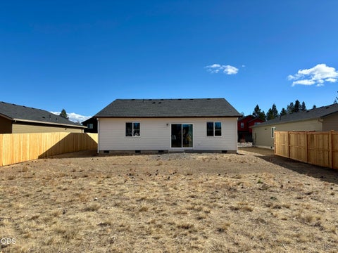 Tiny photo for 51787 Jubilee Pine Dr Dr, La Pine, OR 97739 (MLS # 220213904)
