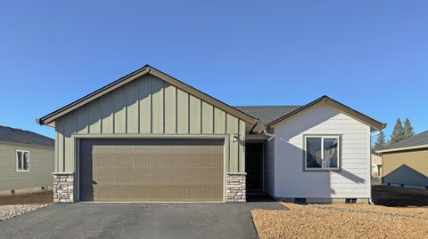 Photo of 51787 Jubilee Pine Dr Dr, La Pine, OR 97739 (MLS # 220213904)