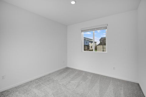 Tiny photo for 51787 Jubilee Pine Dr Dr, La Pine, OR 97739 (MLS # 220213904)