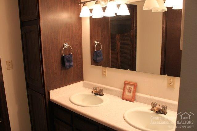 Oregon + Western - Residential