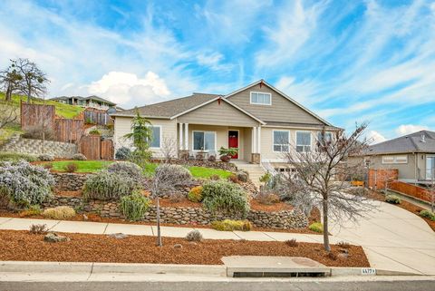 Tiny photo for 4477 Vista Pointe Drive, Medford, OR 97504 (MLS # 220217121)