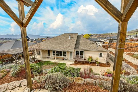 Tiny photo for 4477 Vista Pointe Drive, Medford, OR 97504 (MLS # 220217121)