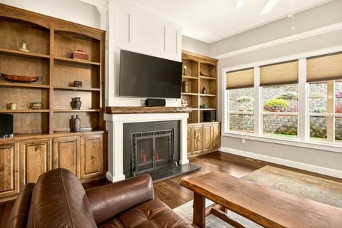 Tiny photo for 4477 Vista Pointe Drive, Medford, OR 97504 (MLS # 220217121)