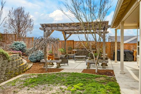 Tiny photo for 4477 Vista Pointe Drive, Medford, OR 97504 (MLS # 220217121)