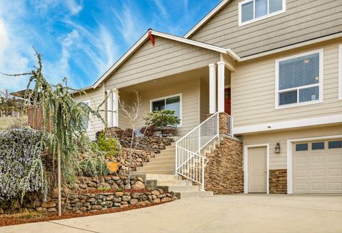 Tiny photo for 4477 Vista Pointe Drive, Medford, OR 97504 (MLS # 220217121)