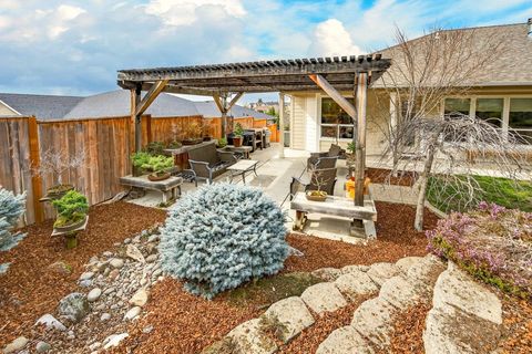 Tiny photo for 4477 Vista Pointe Drive, Medford, OR 97504 (MLS # 220217121)