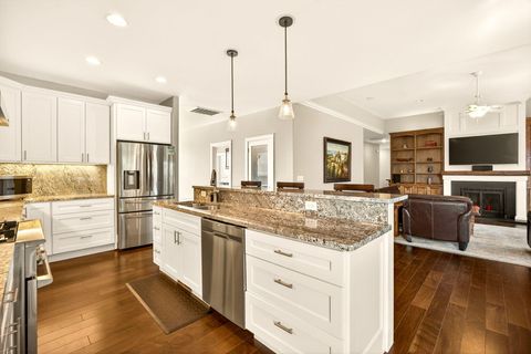 Tiny photo for 4477 Vista Pointe Drive, Medford, OR 97504 (MLS # 220217121)