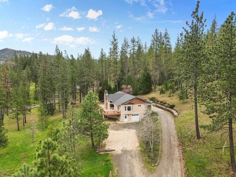 Tiny photo for 580 Ragsdale Road, Trail, OR 97541 (MLS # 220217800)
