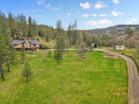 Tiny photo for 580 Ragsdale Road, Trail, OR 97541 (MLS # 220217800)