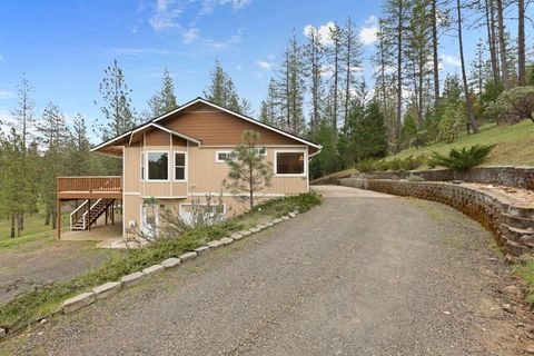 Tiny photo for 580 Ragsdale Road, Trail, OR 97541 (MLS # 220217800)