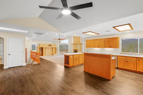 Tiny photo for 580 Ragsdale Road, Trail, OR 97541 (MLS # 220217800)