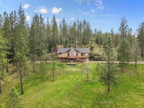 Tiny photo for 580 Ragsdale Road, Trail, OR 97541 (MLS # 220217800)