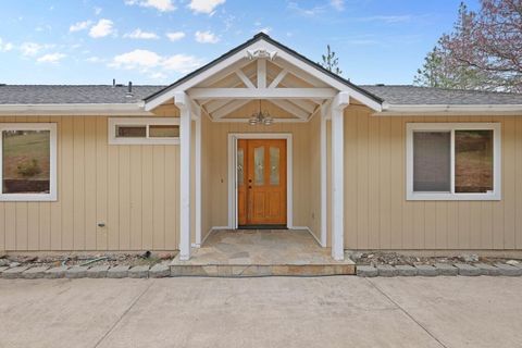 Tiny photo for 580 Ragsdale Road, Trail, OR 97541 (MLS # 220217800)