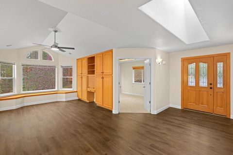 Tiny photo for 580 Ragsdale Road, Trail, OR 97541 (MLS # 220217800)