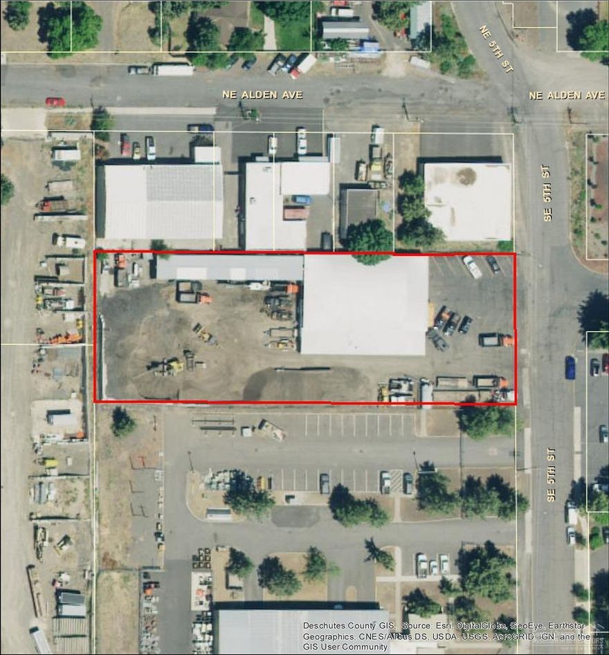 Great owner/user industrial building in the heart of Bend. Wonderful high ceilings, perfect for truck maintenance or high storage user. 6,000 SF of warehouse, 2,000 SF of finished office with AC. Additional yard storage with cover parking in back.