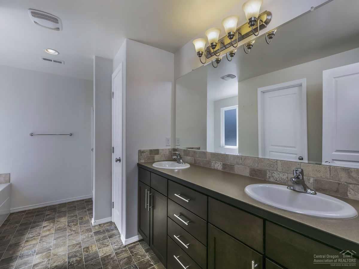 Obsidian Ridge - Residential