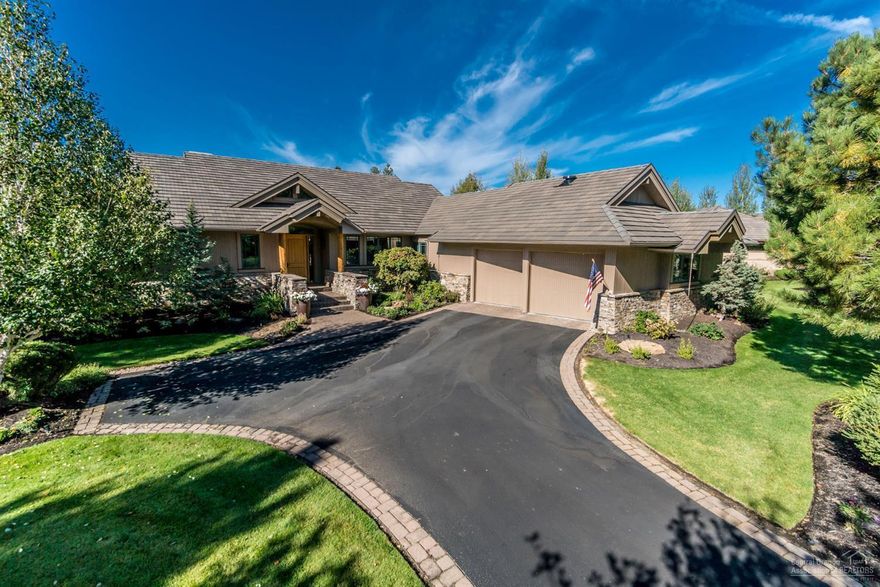 Single Level home w/ Cascade Mountain views, on .53 acre estate lot nestled along the 6th Fairway of Broken Top Golf Course. Designed by Steven Van Sant to capture unobstructed views, this one owner home features elegant yet cozy great room w/clear-fir vaulted ceilings, stone fireplace, chef's kitchen w slab granite island & counter-tops, walk-in pantry, wine refrigerator; luxurious master suite w/radiant floor heat, private patios & office; 2 en-suite guest rooms. One of only 3 homes on private cul-de-sac