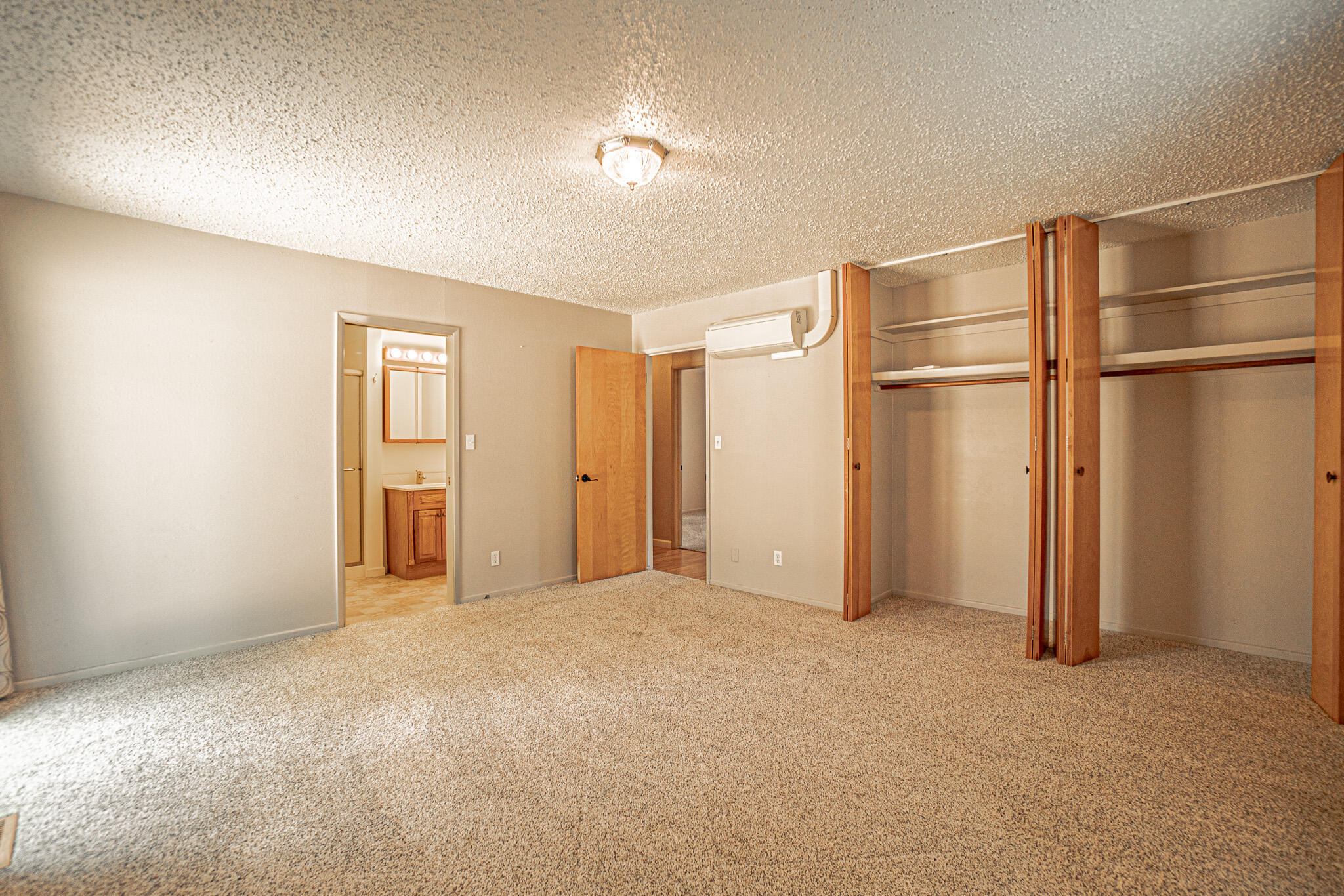 Land Of Many Oaks - Residential