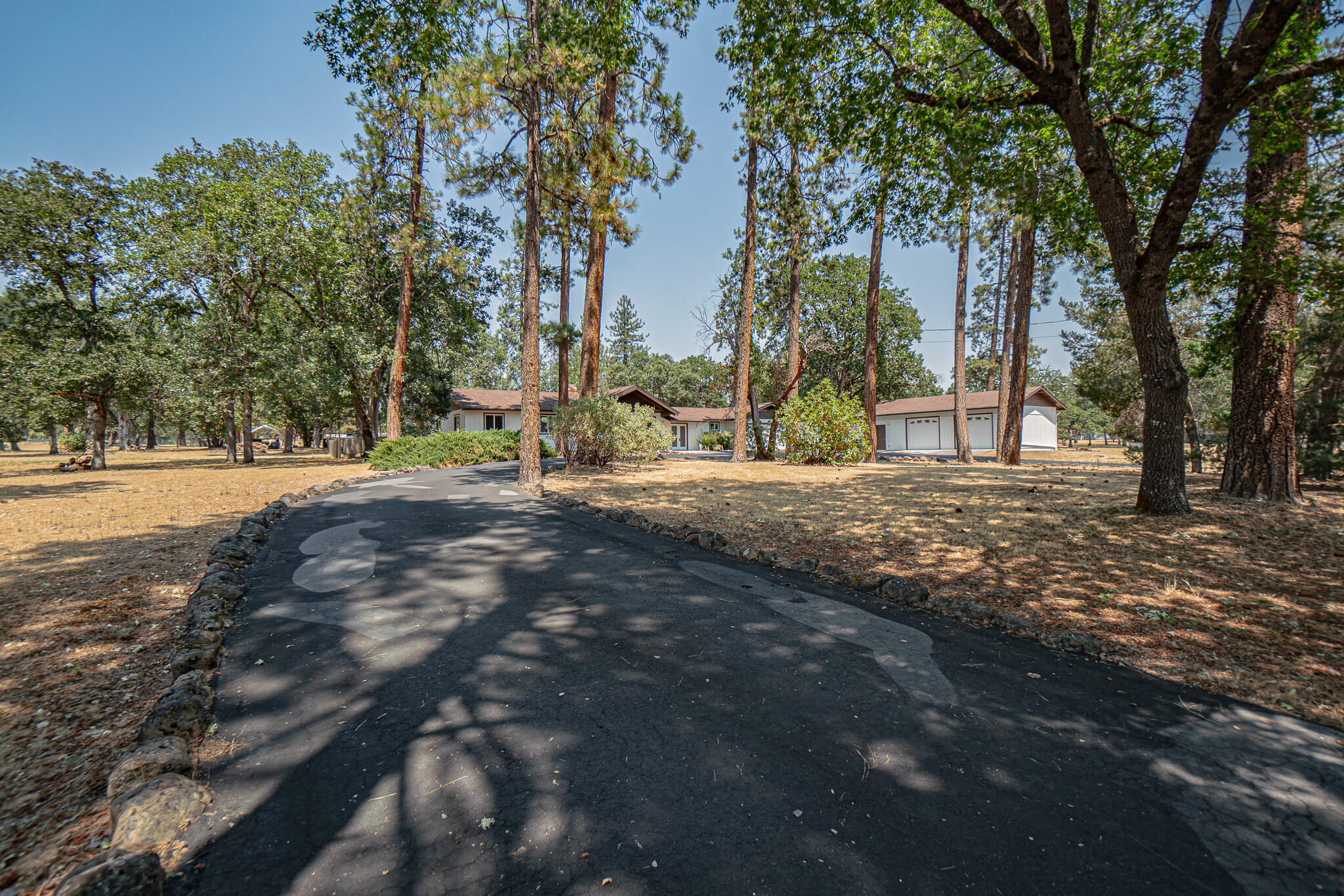 Land Of Many Oaks - Residential