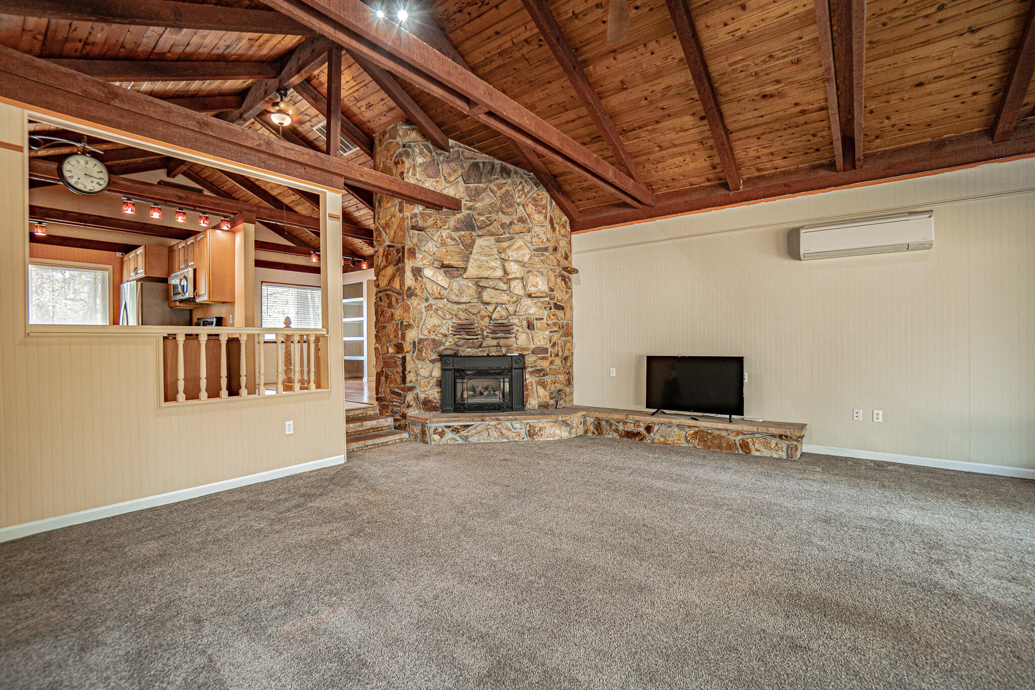 Land Of Many Oaks - Residential