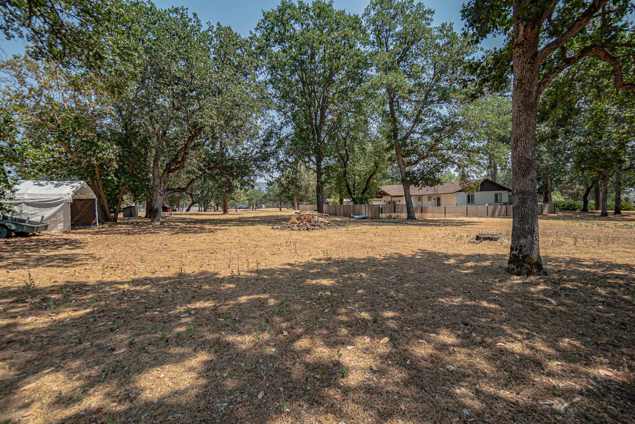 Land Of Many Oaks - Residential