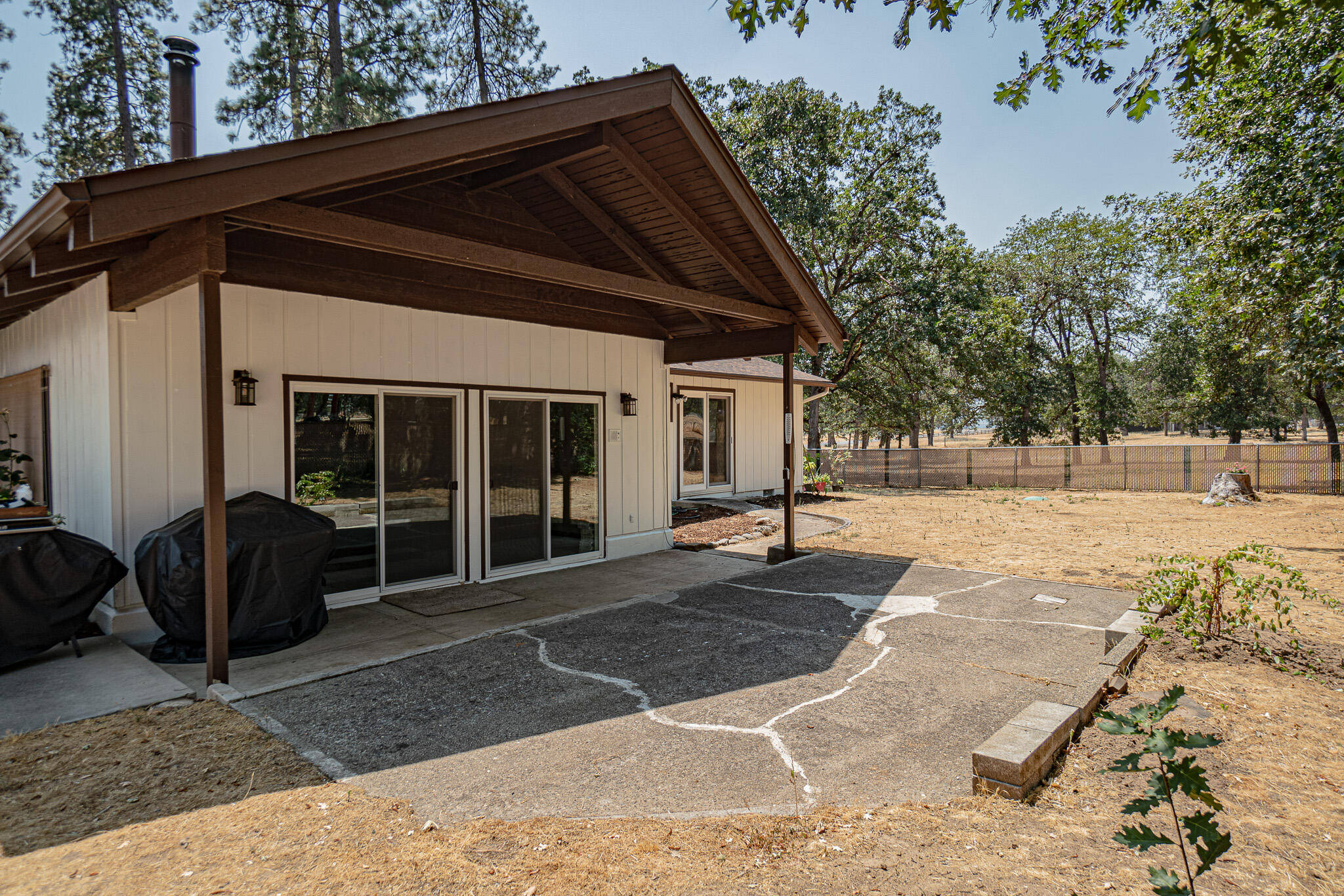 Land Of Many Oaks - Residential