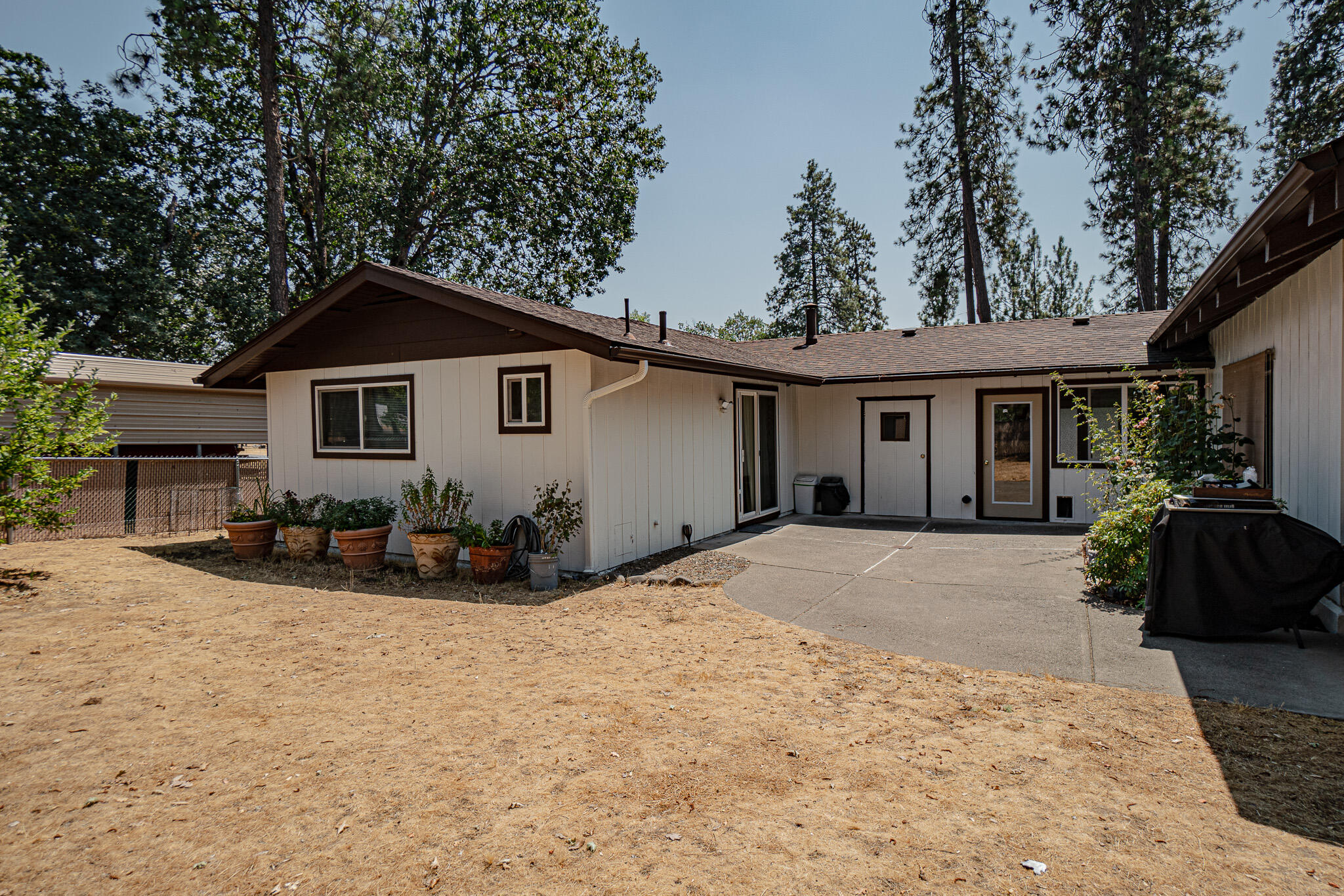 Land Of Many Oaks - Residential