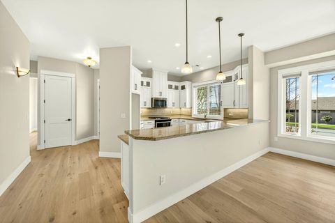 Tiny photo for 4007 Shamrock Drive, Medford, OR 97504 (MLS # 220217821)