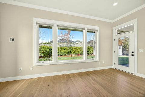 Tiny photo for 4007 Shamrock Drive, Medford, OR 97504 (MLS # 220217821)