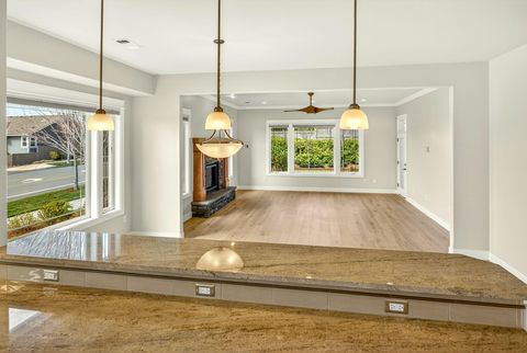 Tiny photo for 4007 Shamrock Drive, Medford, OR 97504 (MLS # 220217821)