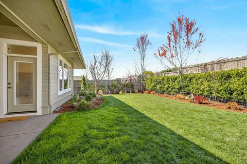 Tiny photo for 4007 Shamrock Drive, Medford, OR 97504 (MLS # 220217821)