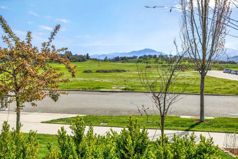 Tiny photo for 4007 Shamrock Drive, Medford, OR 97504 (MLS # 220217821)