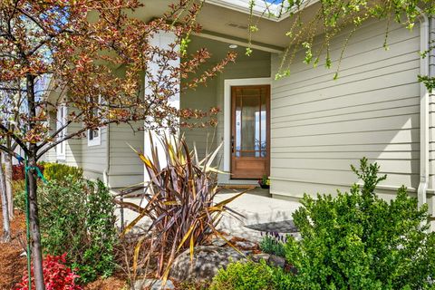 Tiny photo for 4007 Shamrock Drive, Medford, OR 97504 (MLS # 220217821)