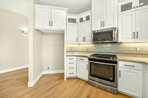 Tiny photo for 4007 Shamrock Drive, Medford, OR 97504 (MLS # 220217821)