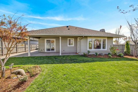 Tiny photo for 4007 Shamrock Drive, Medford, OR 97504 (MLS # 220217821)