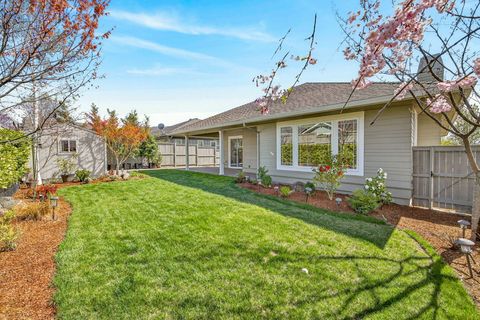Tiny photo for 4007 Shamrock Drive, Medford, OR 97504 (MLS # 220217821)