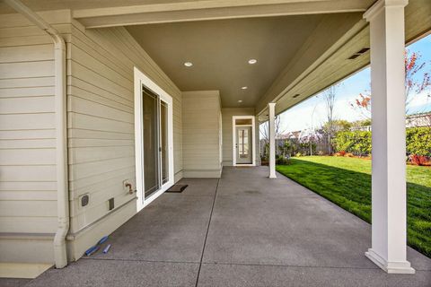 Tiny photo for 4007 Shamrock Drive, Medford, OR 97504 (MLS # 220217821)