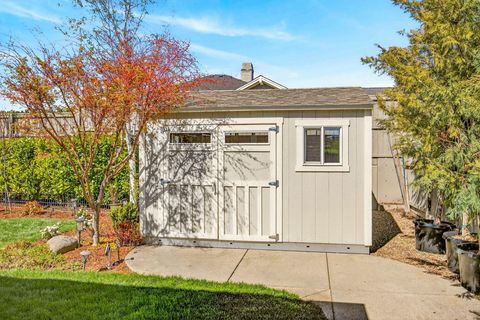 Tiny photo for 4007 Shamrock Drive, Medford, OR 97504 (MLS # 220217821)