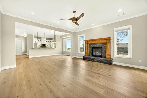 Tiny photo for 4007 Shamrock Drive, Medford, OR 97504 (MLS # 220217821)