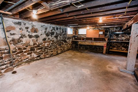 Tiny photo for 791 Lakeshore Drive, Klamath Falls, OR 97601 (MLS # 220211858)