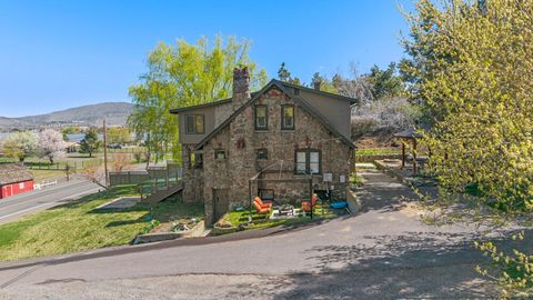 Tiny photo for 791 Lakeshore Drive, Klamath Falls, OR 97601 (MLS # 220211858)