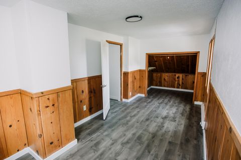 Tiny photo for 791 Lakeshore Drive, Klamath Falls, OR 97601 (MLS # 220211858)