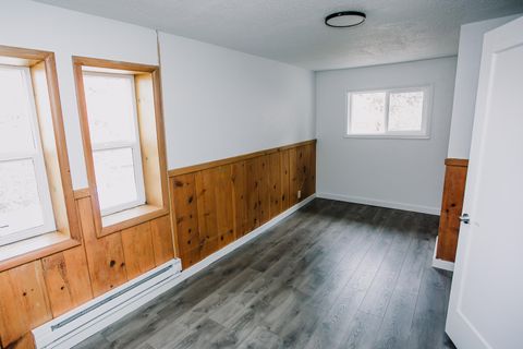 Tiny photo for 791 Lakeshore Drive, Klamath Falls, OR 97601 (MLS # 220211858)