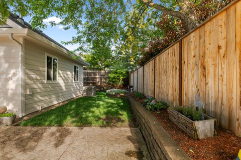 Tiny photo for 72 Pineridge Lane, Eagle Point, OR 97524 (MLS # 220219461)