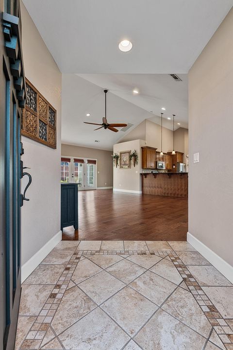 Tiny photo for 72 Pineridge Lane, Eagle Point, OR 97524 (MLS # 220219461)