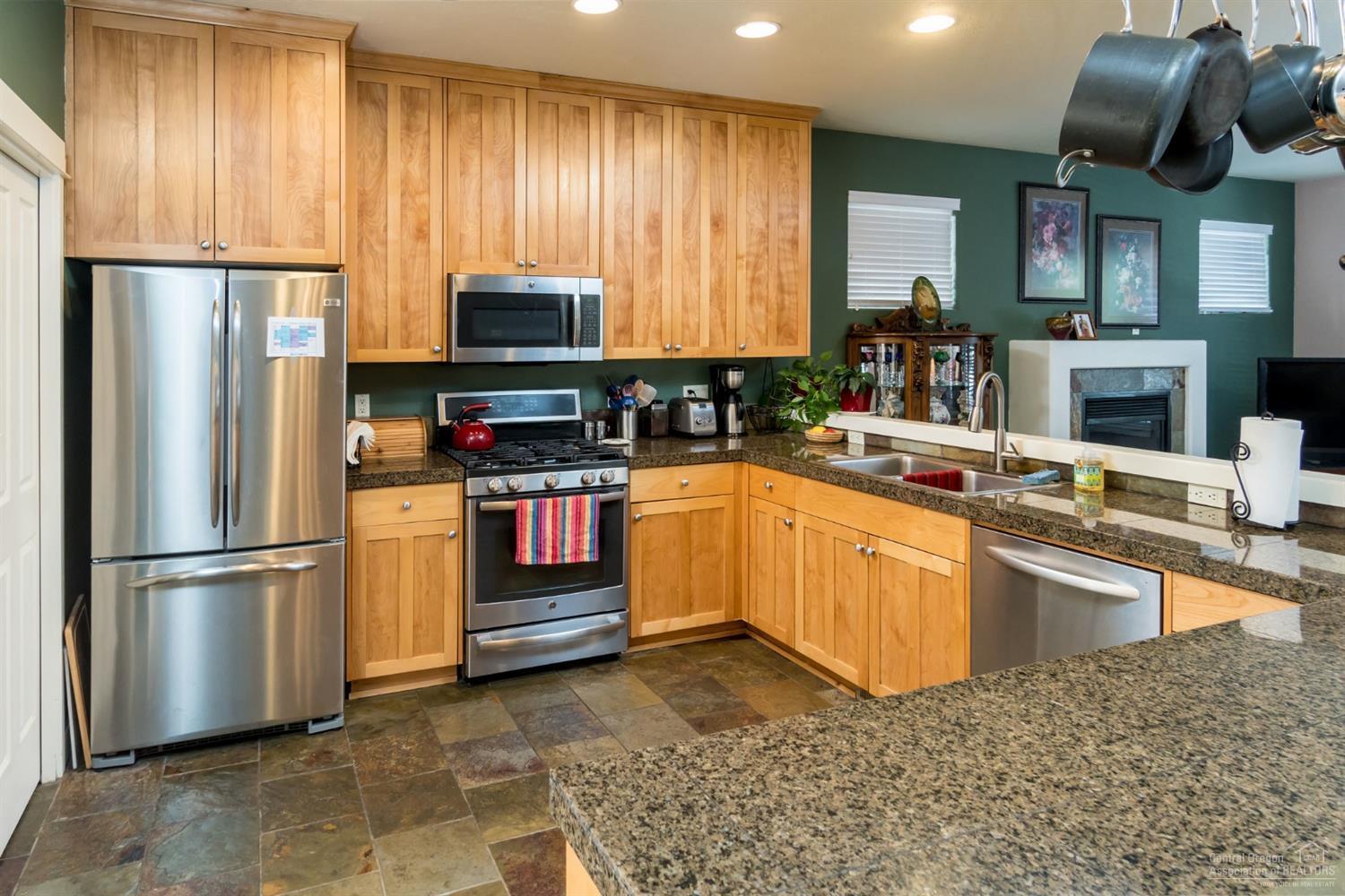 Skyliner Summit - Residential