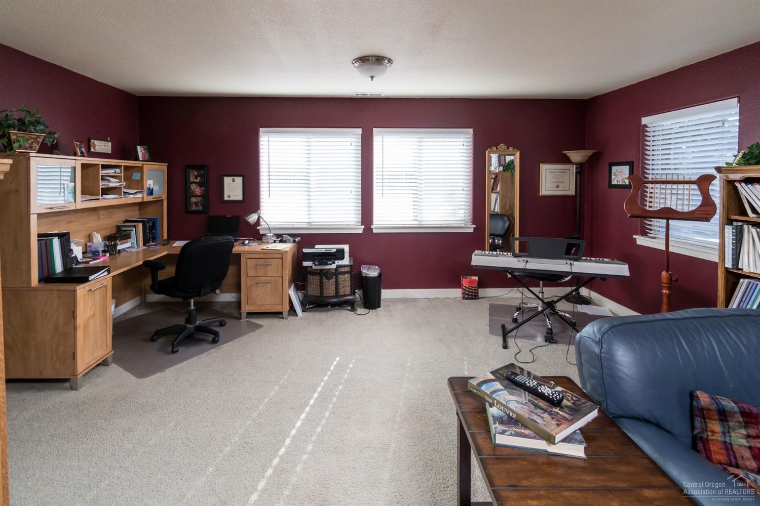 Skyliner Summit - Residential