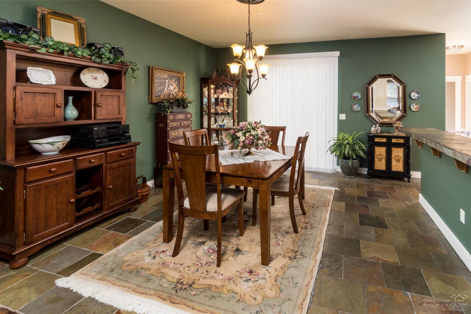 Skyliner Summit - Residential