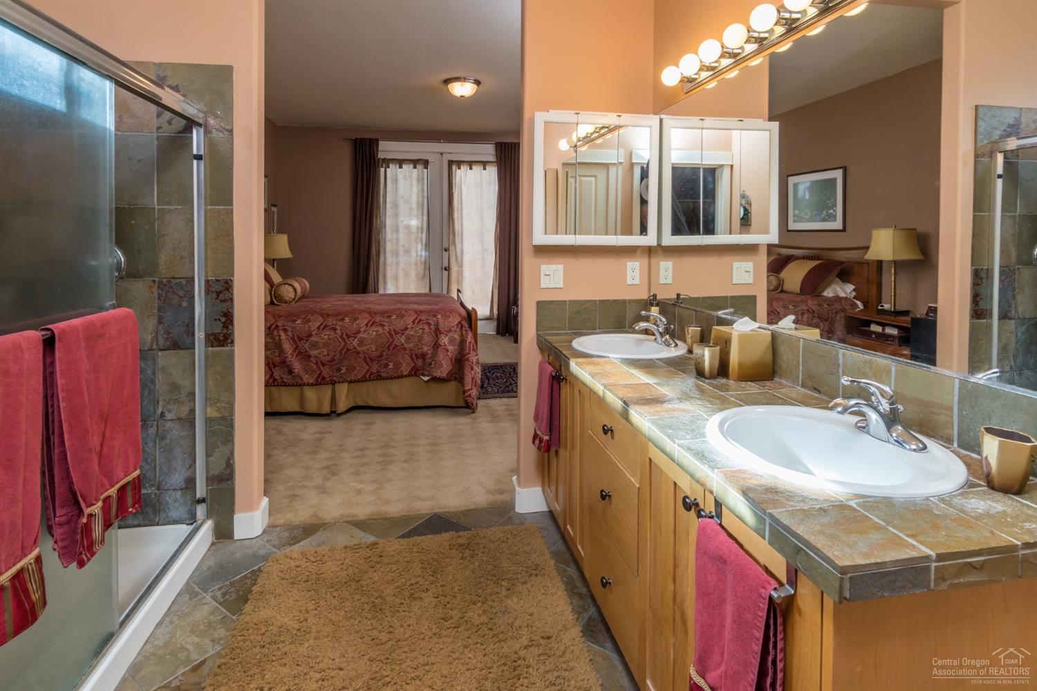 Skyliner Summit - Residential